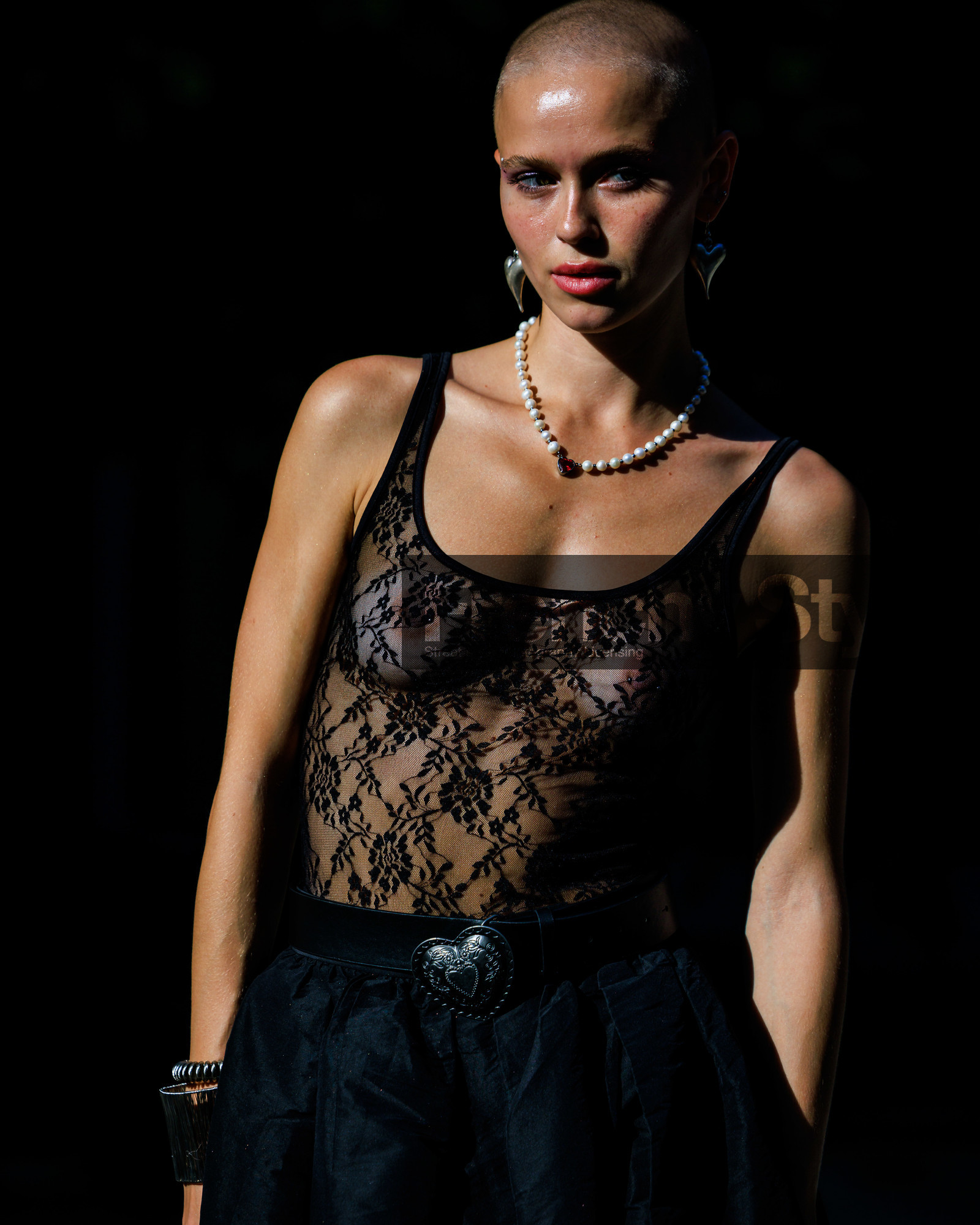 jonathan paciullo, FW, frenchystyle, fashion week, street style, vertical, detail, atmosphere details, NEW YORK, NYFW, SPRING SUMMER 2024, SS 24