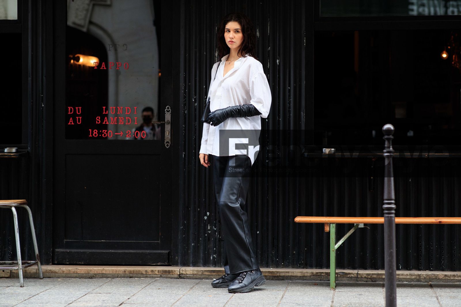 black leather pants, black leather gloves, black leather boots, white shirt, short sleeves shirt, black leather sneakers, fashion week, frenchystyle, FW, jonathan paciullo, street style, PFW, PARIS, SPRING SUMMER 2021, SS 21, horizontal, atmosphere details, full length