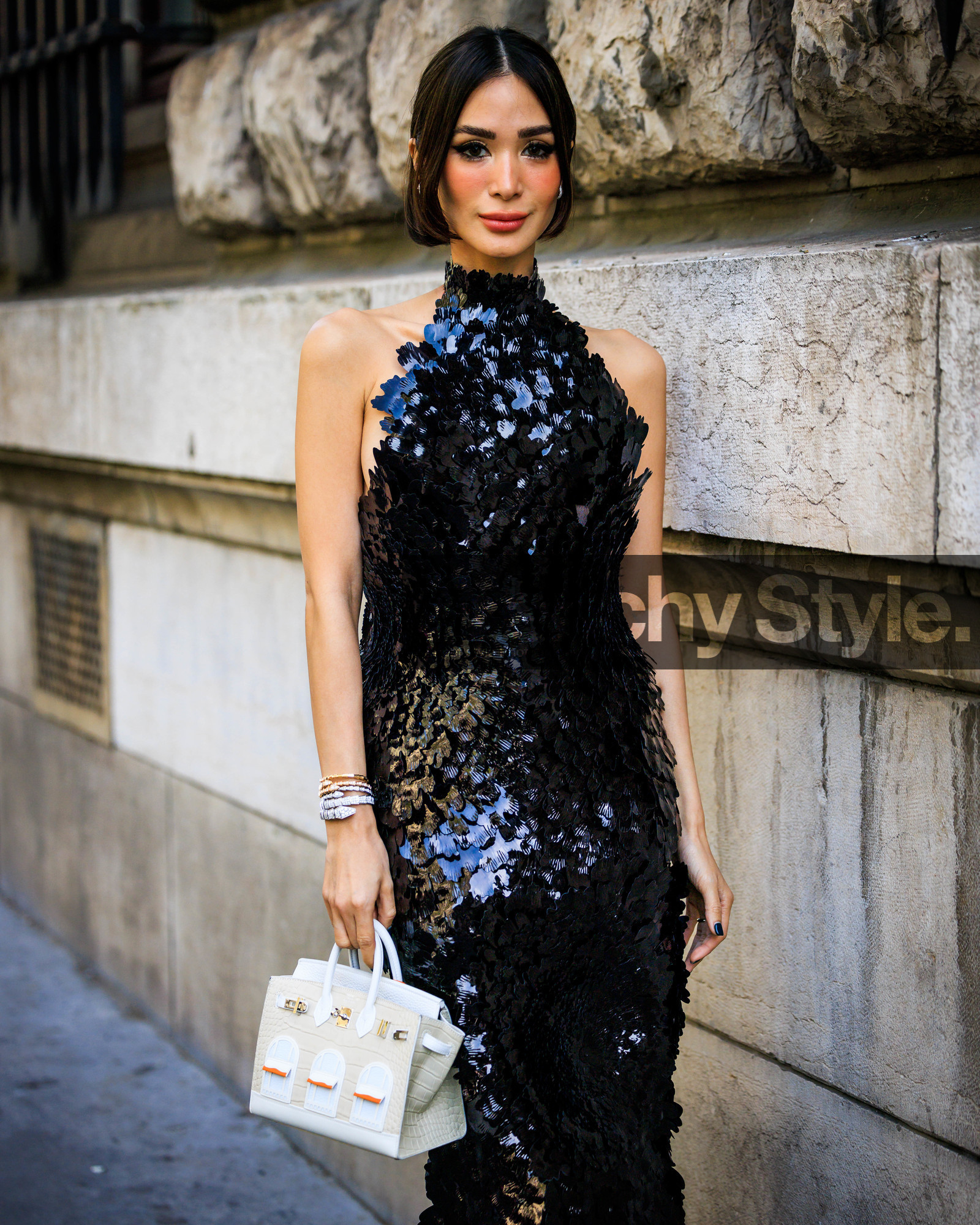 PARIS, PFW, fashion week, frenchystyle, FW, jonathan paciullo, street style, SPRING SUMMER 2024, SS 24, vertical, atmosphere details, detail