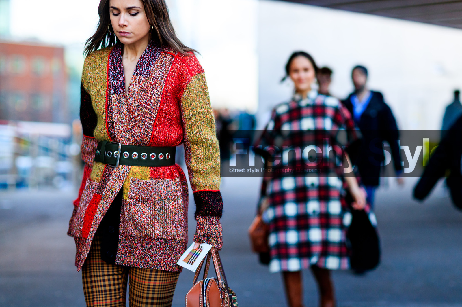 brown bag, checked, graphic pants, green belt, leather bag, patchwork, plaid, printed pants, red cardigan, trousers, yellow pants, street style, jonathan paciullo, FW, frenchystyle, fashion week, LFW, LONDON, AUTUMN WINTER 2018-2019, AW 18-19, FALL WINTER 2018-2019, FW 18-19, horizontal, atmosphere details, detail, flori, florrie thomas