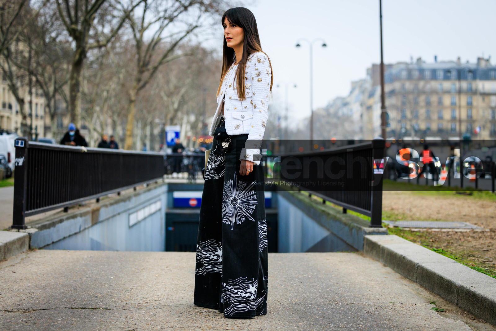 embroidered jacket, studded jacket, chanel, flared pants, black trousers, baggy pants, embroidered pants, white jacket, tweed jacket, long hair, haut couture, fashion week, frenchystyle, FW, jonathan paciullo, street style, PARIS, PFW, SPRING SUMMER 2022, SS 22, full length, leia sfez