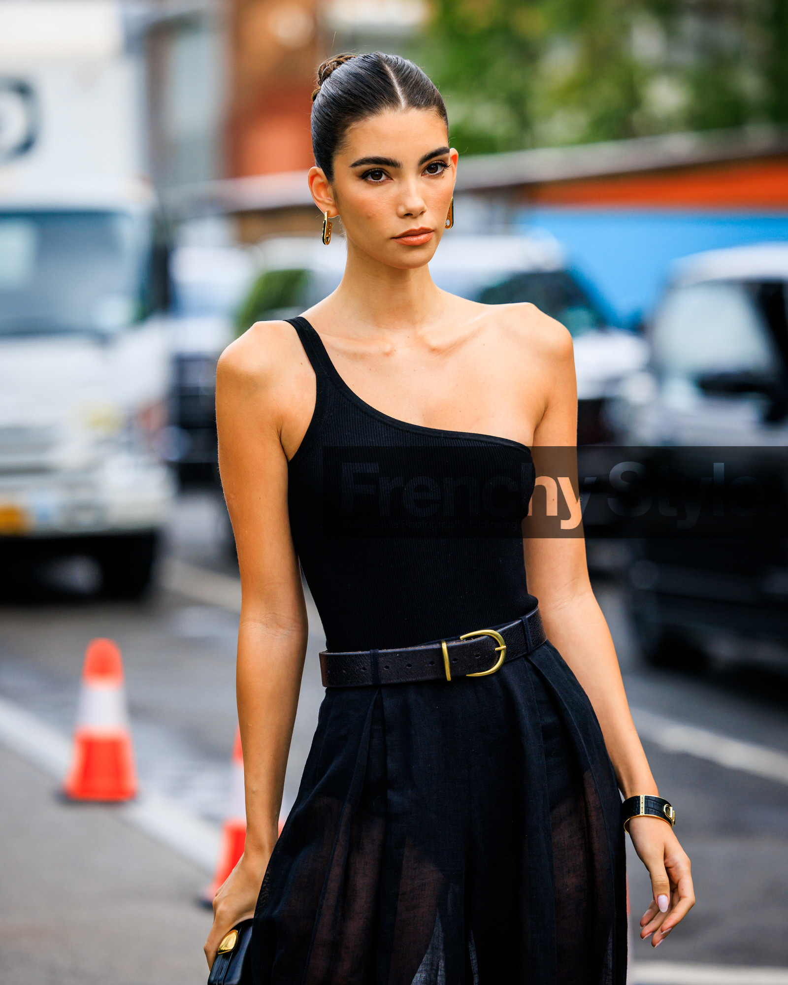jonathan paciullo, FW, frenchystyle, fashion week, street style, vertical, detail, atmosphere details, NEW YORK, NYFW, SPRING SUMMER 2024, SS 24