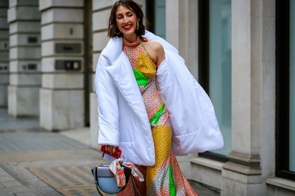 blue bag, down jacket, graphic dress, leather bag, multicolor dress, polka dot, printed dress, white jacket, street style, jonathan paciullo, FW, frenchystyle, fashion week, LFW, LONDON, AUTUMN WINTER 2019-2020, AW 19-20, FW 19-20, FALL WINTER 2019-2020, horizontal, atmosphere details, detail