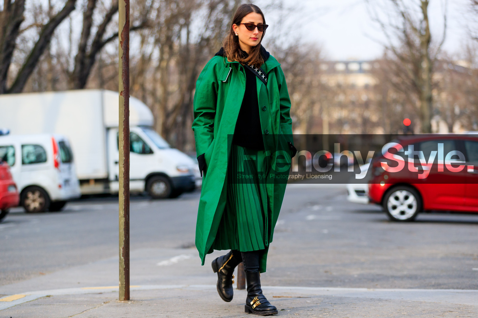 black shoes, black sweater, green coat, green skirt, leather shoes, pleated skirt, sunglasses, street style, jonathan paciullo, FW, frenchystyle, fashion week, PFW, PARIS, AUTUMN WINTER 2018-2019, FALL WINTER 2018-2019, FW 18-19, horizontal, atmosphere details, full length, julia haghjoo