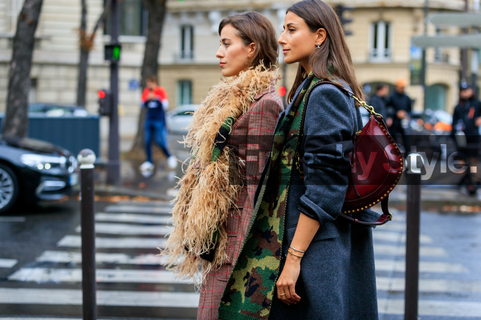 julia haghjoo, sylvia haghjoo, red jacket, red pants, red suits, checked jacket, checked pants, checked suits, feather scarf, beige scarf, striped scarf, green scarf, black scarf, belted jacket, dark grey coat, military printed scarf, burgundy leather bag, isabel marant bag, studs details bag, shoulder bag, celine bracelet, silver bracelet, silvered bracelet, golden bracelet, knot details, knotted bracelet, PARIS, PFW, SPRING SUMMER 2020, SS 20, fashion week, frenchystyle, FW, jonathan paciullo, street style, horizontal, atmosphere details, detail