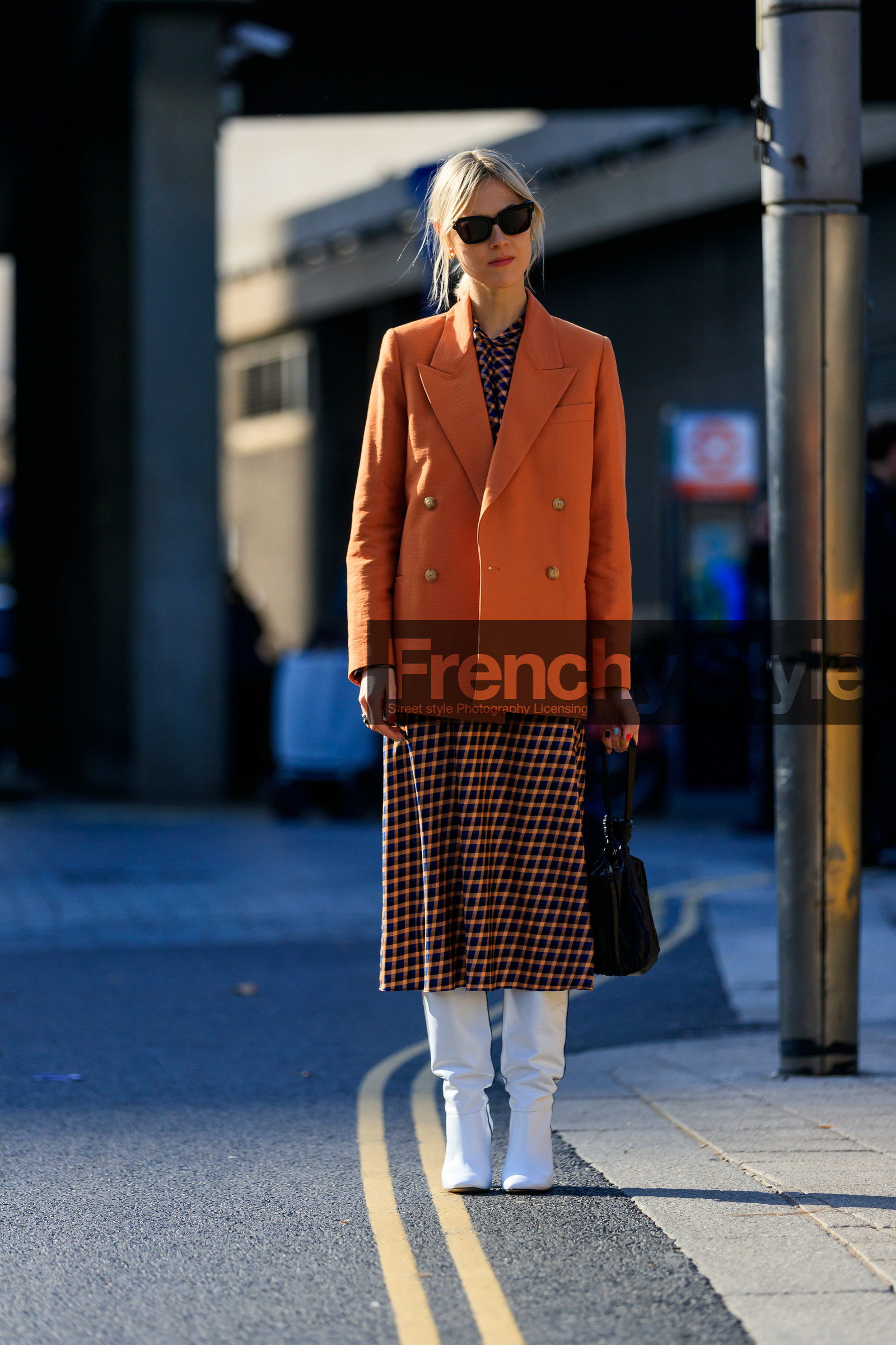 black bag, blue dress, checked, graphic dress, high boots, high heels, leather bag, leather shoes, linda tol, orange dress, orange jacket, plaid, printed dress, sunglasses, white boots, LONDON, LFW, fashion week, frenchystyle, FW, jonathan paciullo, street style, AUTUMN WINTER 2019-2020, AW 19-20, FW 19-20, FALL WINTER 2019-2020, vertical, full length