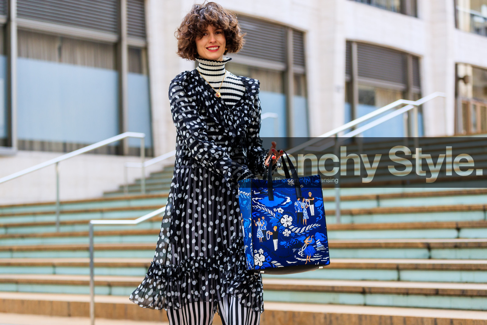 black and white, black dress, blue bag, floral, flower, graphic bag, graphic dress, graphic pants, graphic top, leather bag, polka dot, printed bag, printed dress, printed pants, striped pants, striped top, stripes, trousers, street style, jonathan paciullo, FW, frenchystyle, fashion week, NYFW, NEW YORK, AUTUMN WINTER 2018-2019, AW 18-19, FALL WINTER 2018-2019, FW 18-19, atmosphere details, horizontal, detail, chloe hill