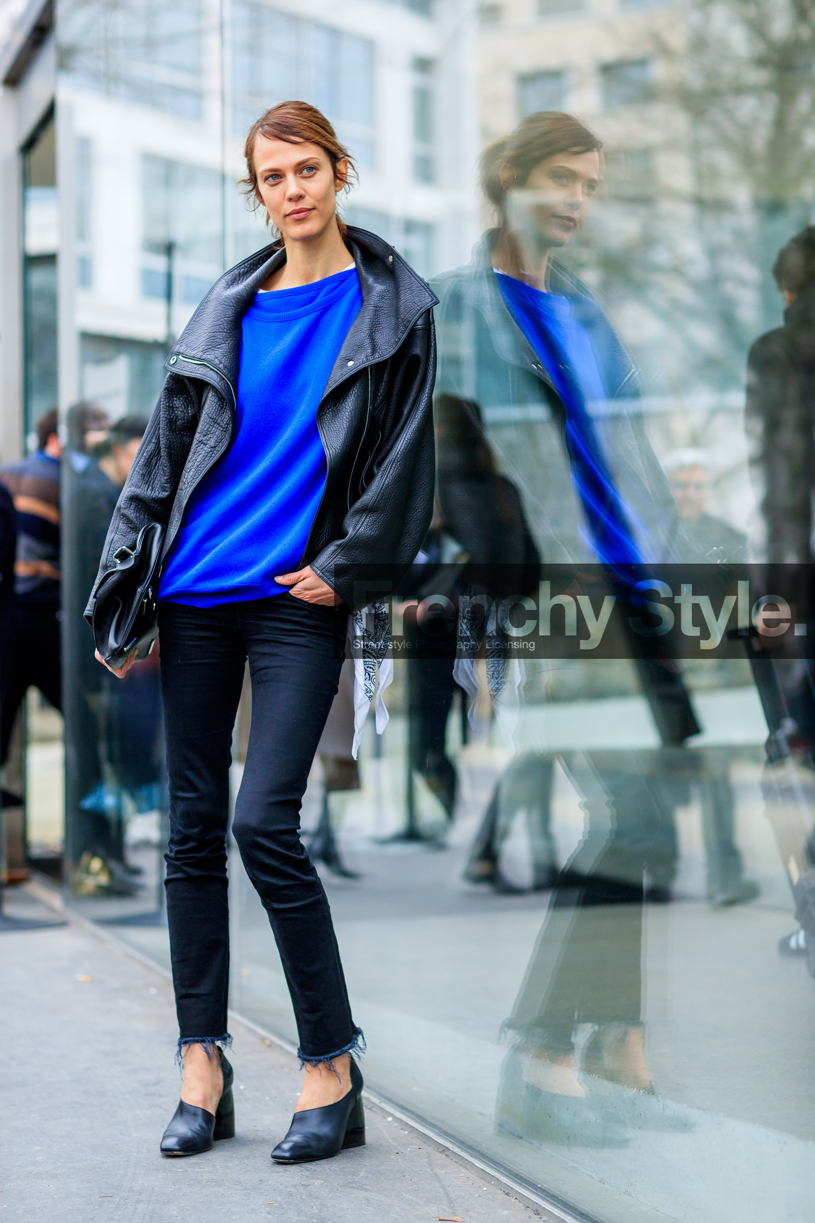AUTUMN WINTER 2017-2018, AW 17-18, aymeline valade, black bag, black jacket, black perfecto, black shoes, blue sweater, FALL WINTER 2017-2018, fashion week, frenchystyle, full length, FW, FW 17-18, high heels, jonathan paciullo, leather bag, leather jacket, leather perfecto, leather shoes, model, PARIS, PFW, street style, trousers, vertical