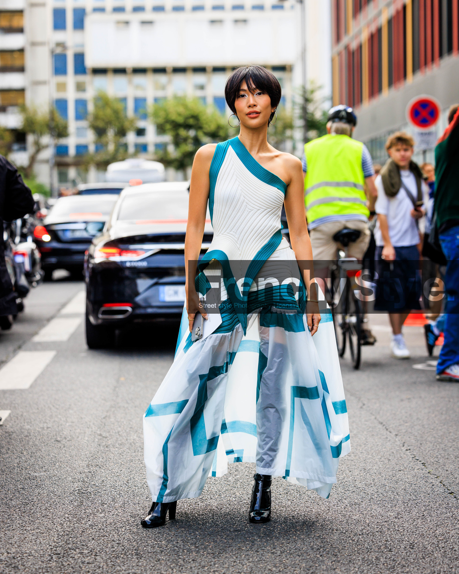 PARIS, PFW, fashion week, frenchystyle, FW, jonathan paciullo, street style, SPRING SUMMER 2024, SS 24, full length, vertical