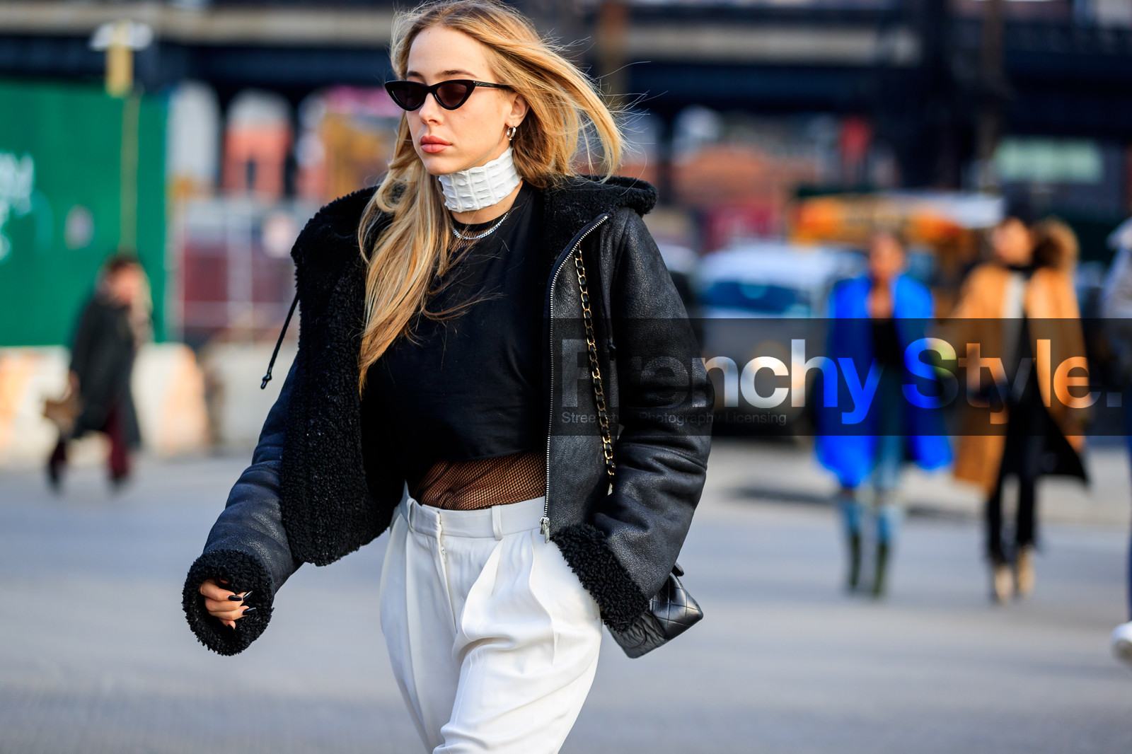 atmosphere details, AUTUMN WINTER 2017-2018, AW 17-18, black bag, black fur, black jacket, black t shirt, chanel, choker, crop top, detail, FALL WINTER 2017-2018, fashion week, fishnet, frenchystyle, FW, FW 17-18, horizontal, jonathan paciullo, leather jacket, necklace, NEW YORK, NYFW, shearling, street style, sunglasses, trousers, white pants, white scarf