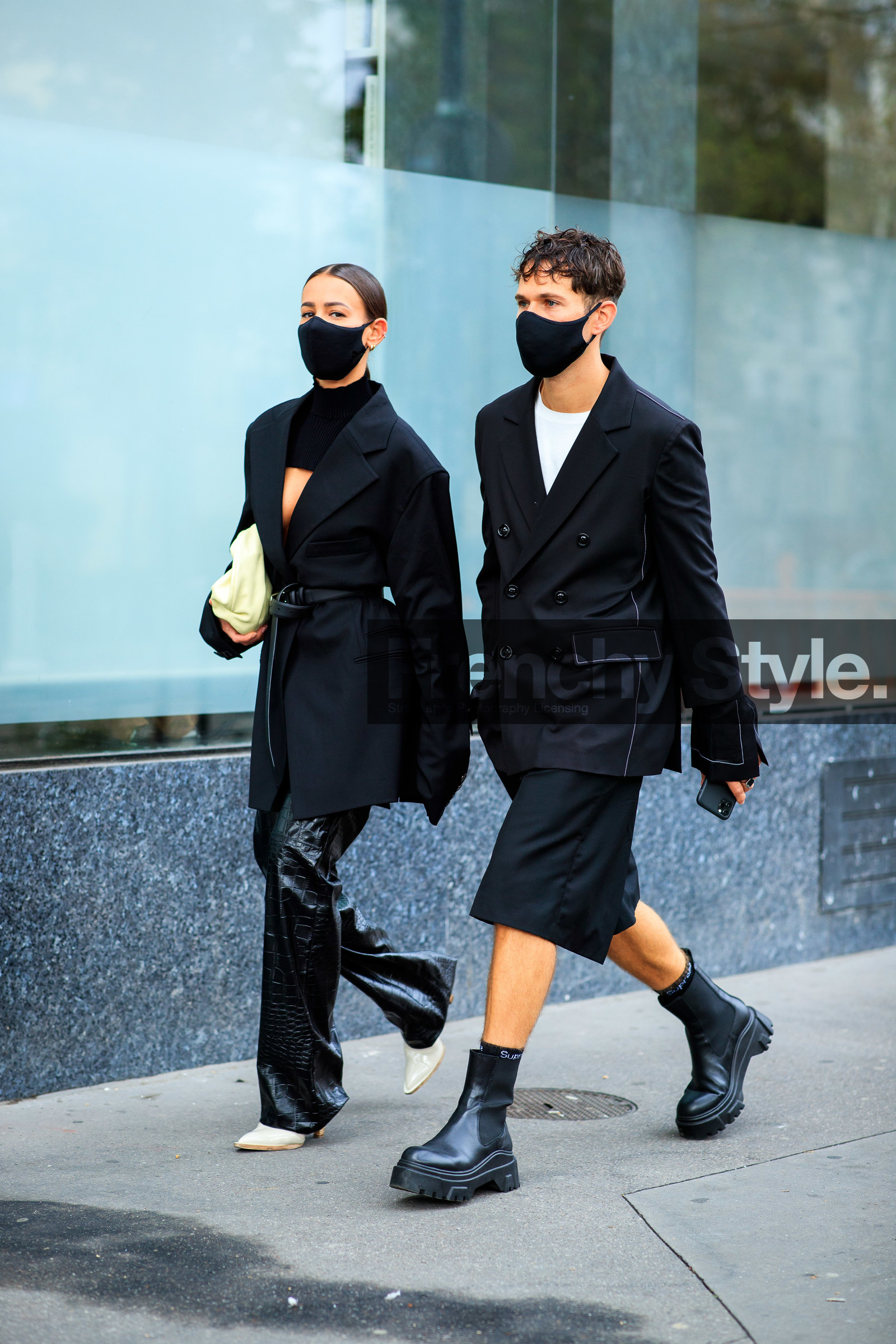 alice barbier, alice & j.s, JS roques, black leather pants, black leather boots, black leather belt, animal skin pants, flare pants, belted jacket, turtleneck pullover, black pullover, low necked jacket, low necked pullover, openwork pullover, white leather clutch, white leather boots, oversize jacket, black jacket, black bermuda shorts, black socks, supreme socks, low boots, flat boots, big sole boots, covid face mask, fashion week, frenchystyle, FW, jonathan paciullo, street style, PFW, PARIS, SPRING SUMMER 2021, SS 21, vertical, full length
