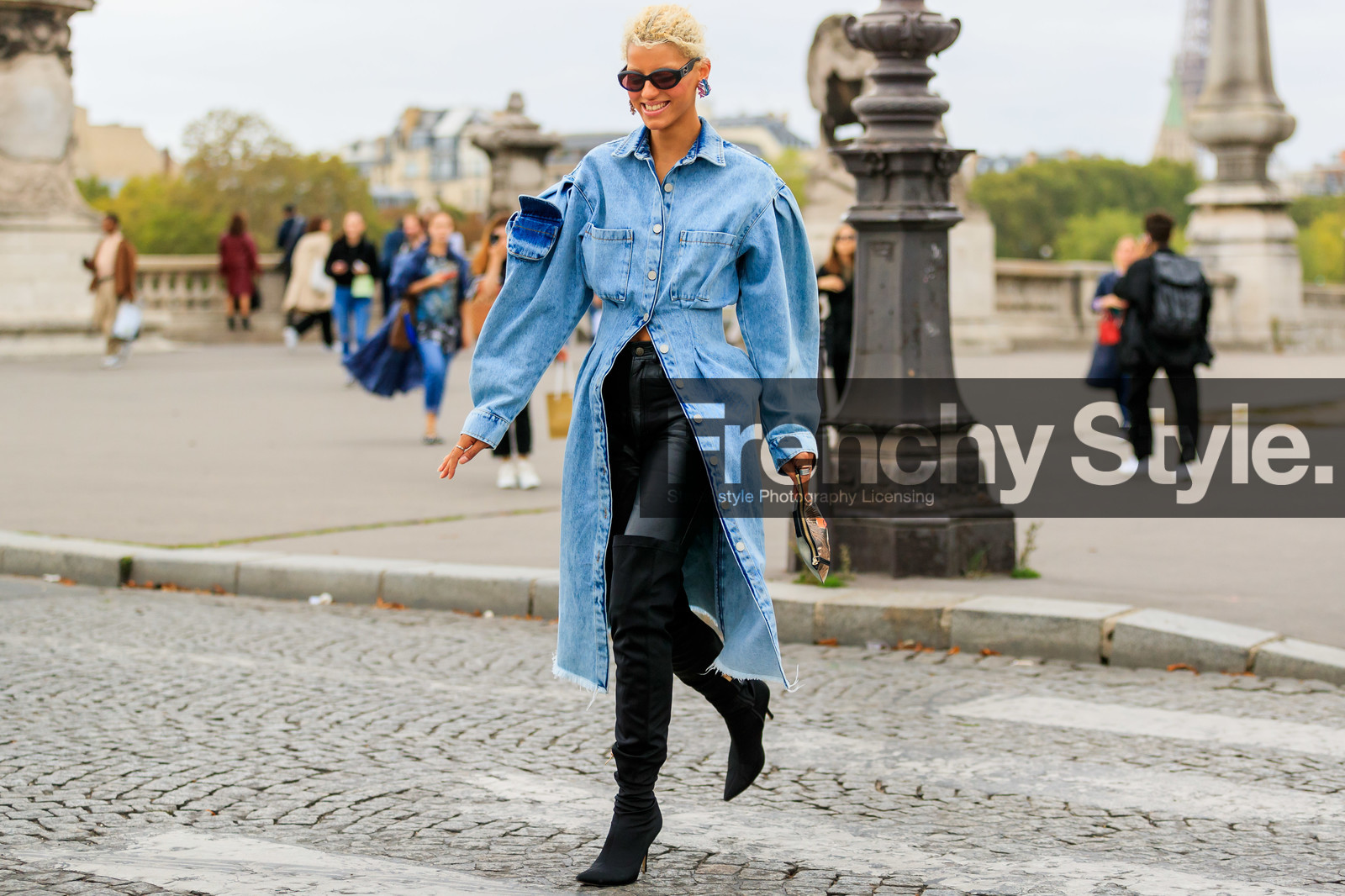 denim, denim jacket, balloon sleeves, long jacket, black leather pants, black suede boots, high boots, high heels boots, used jacket, square shape glasses, fashion week, frenchystyle, FW, jonathan paciullo, street style, SPRING SUMMER 2020, SS 20, PFW, PARIS, horizontal, atmosphere details, full length