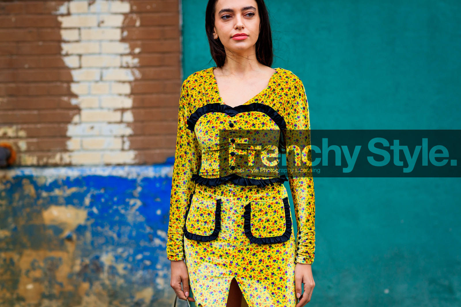 floral, flowers, graphic dress, printed dress, yellow dress, street style, jonathan paciullo, FW, frenchystyle, fashion week, NYFW, NEW YORK, SPRING SUMMER 2019, SS 19, atmosphere details, horizontal, detail