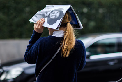 atmosphere details, AUTUMN WINTER 2016-2017, AW 16-17, blue sweater, detail, FALL WINTER 2016-2017, fashion week, frenchystyle, FW, FW 16-17, horizontal, jonathan paciullo, LFW, LONDON, MENSWEAR, ponytail, street style