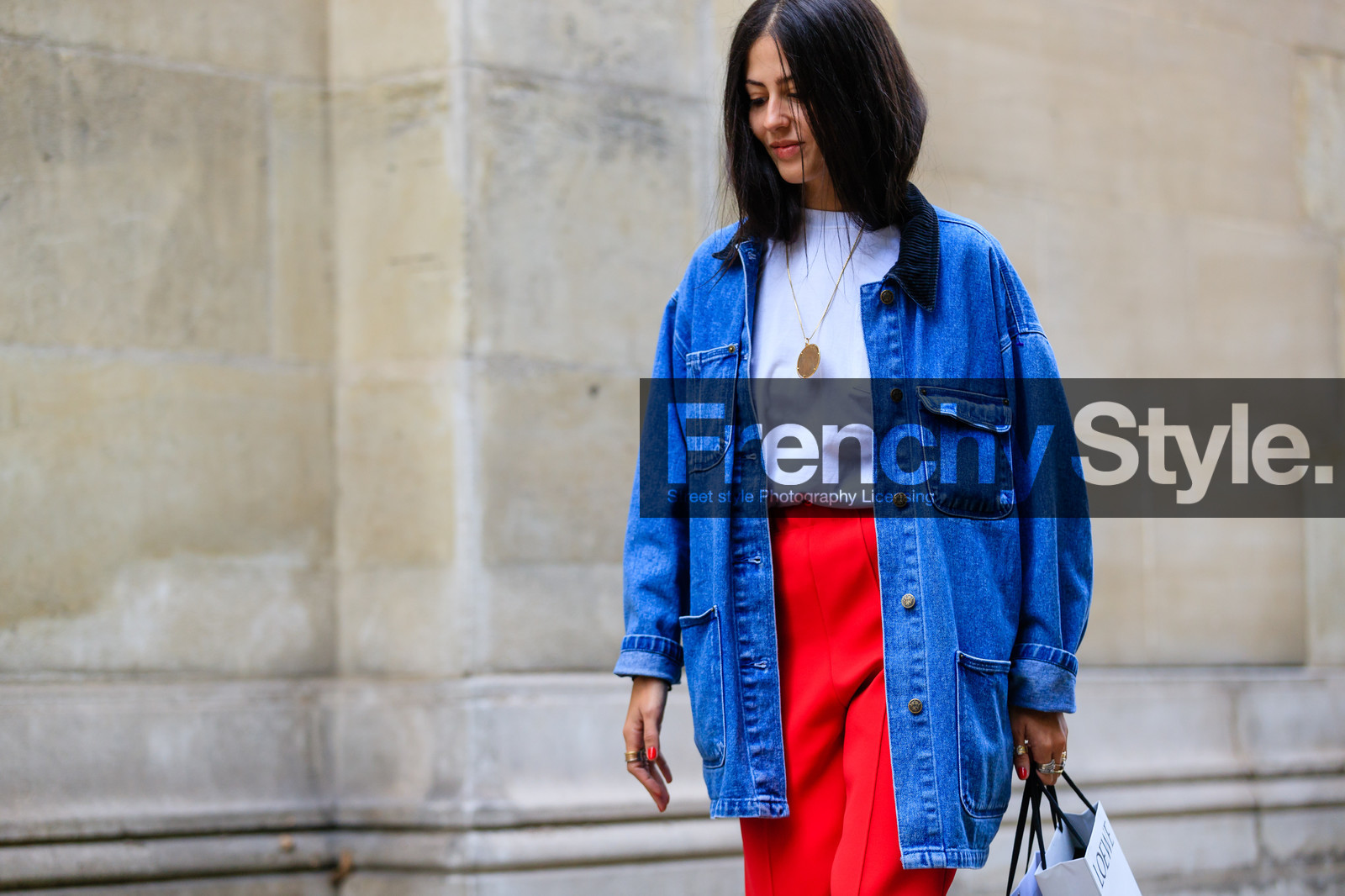 atmosphere details, blue denim, denim jacket, detail, fashion week, frenchystyle, FW, gilda ambrosio, horizontal, jonathan paciullo, PARIS, PFW, red pants, SPRING SUMMER 2017, SS 17, street style, trousers, white shirt, white t shirt