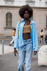 beige crop top, crop top, denim, jean, large jean, light blue, low waist pants, ribbed crop top, shirt, silver necklace, yellow bag, chain bag, fashion week, frenchystyle, FW, jonathan paciullo, street style, SPRING SUMMER 2022, SS 22, MFW, MILAN, vertical, atmosphere details