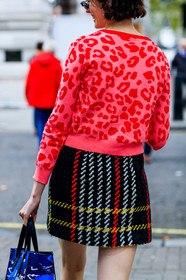 black skirt, blue bag, checked, chloe hill, graphic bag, graphic skirt, leather bag, plaid, printed bag, printed skirt, printed sweater, red sweater, tartan, fashion week, frenchystyle, FW, jonathan paciullo, street style, LFW, LONDON, SPRING SUMMER 2019, SS 19, vertical, detail, atmosphere details