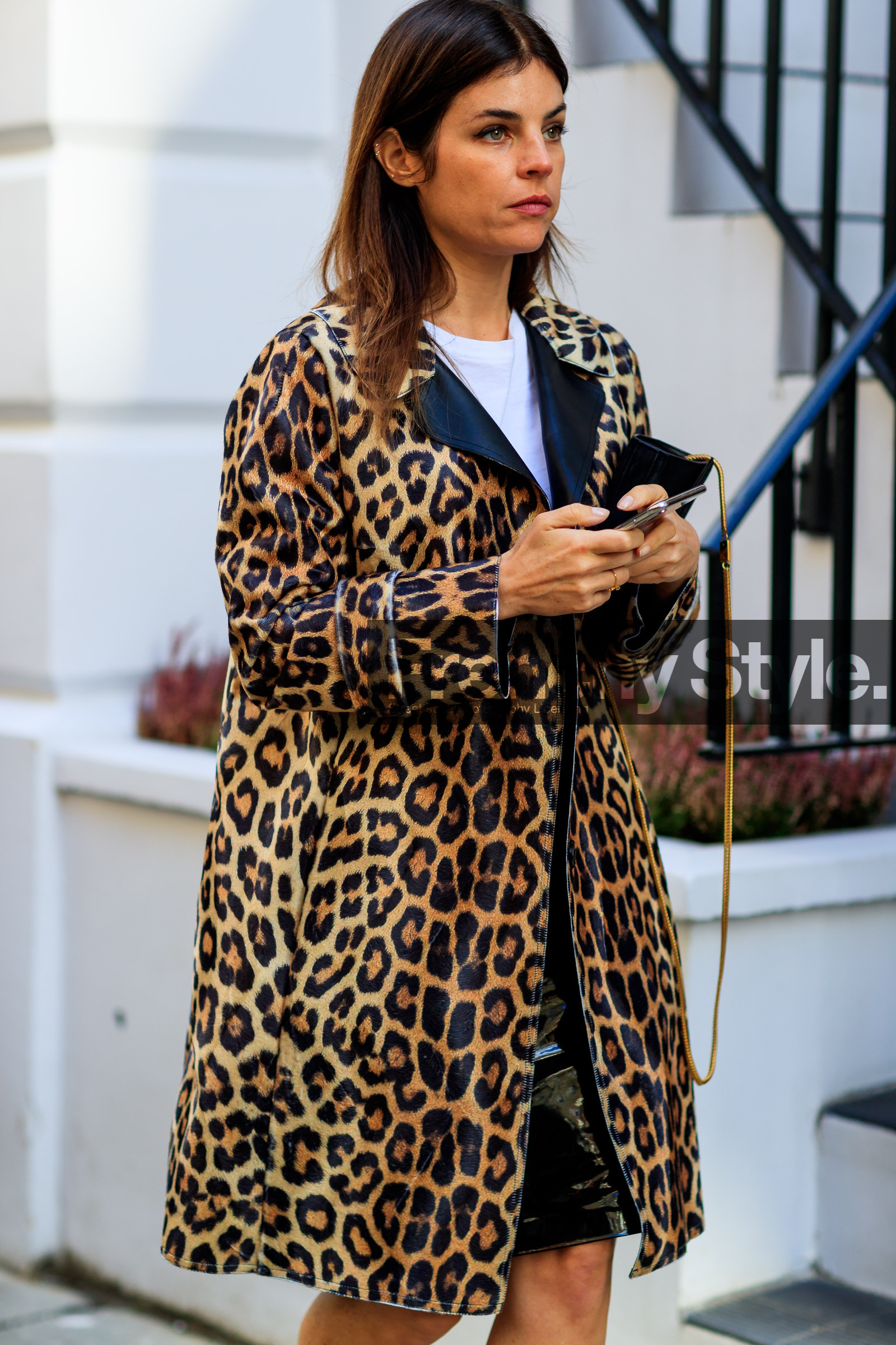 animal print, graphic jacket, leopard, printed jacket, street style, jonathan paciullo, FW, frenchystyle, fashion week, LFW, LONDON, AUTUMN WINTER 2018-2019, AW 18-19, FALL WINTER 2018-2019, FW 18-19, vertical, full length, julia restoin roitfeld