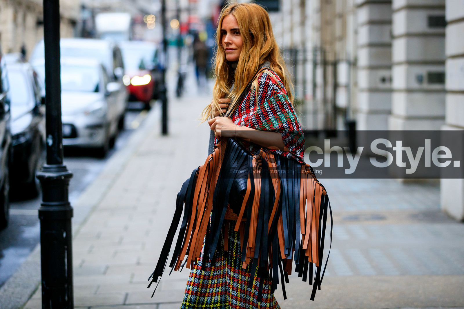 black bag, blanca miro scrimieri, camel bag, checked, fringes, graphic bag, graphic dress, knit dress, leather bag, plaid, printed bag, printed dress, red dress, street style, jonathan paciullo, FW, frenchystyle, fashion week, LFW, LONDON, AUTUMN WINTER 2019-2020, AW 19-20, FW 19-20, FALL WINTER 2019-2020, horizontal, atmosphere details, detail