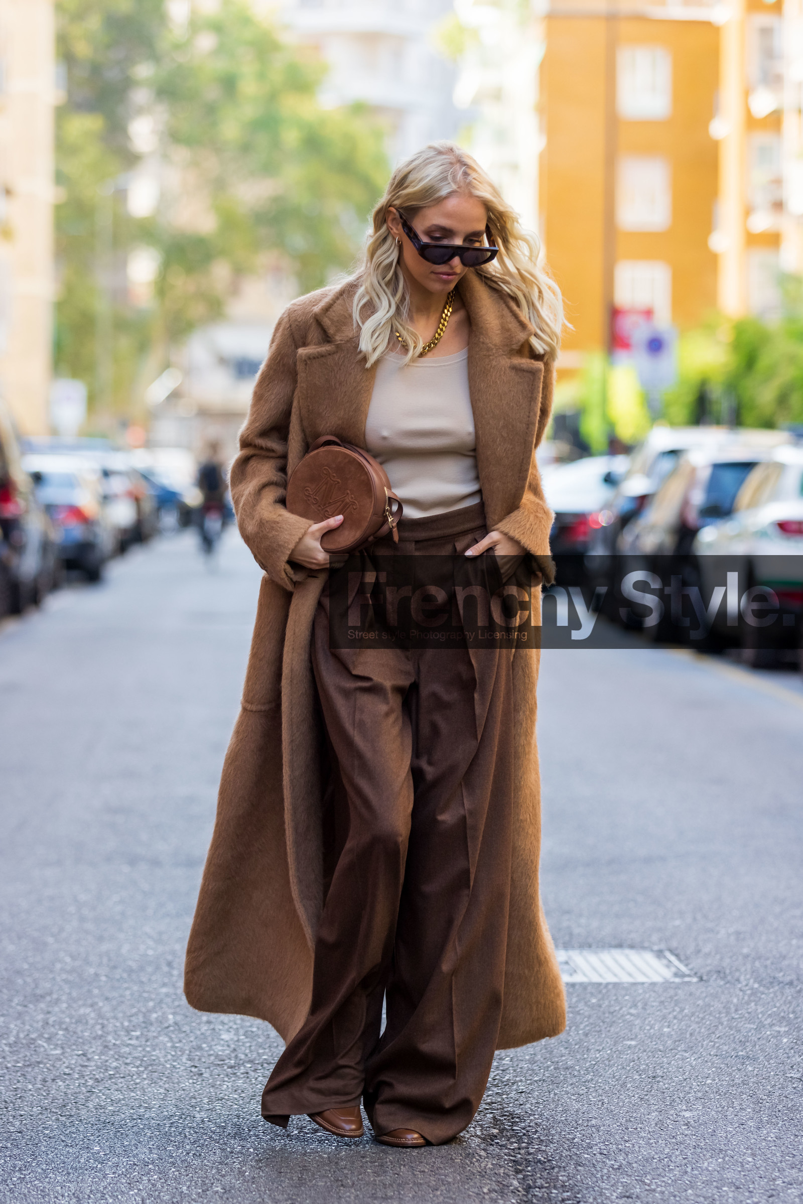 bag, beige top, brown bag, brown coat, brown monochrome, brown pants, chain necklace, coat, fluid pants, fur coat, gold necklace, Leonie Hanne, long coat, long pants, maxara look, maxmara bag, monochrome, round bag, sunglasses, wool coat, fashion week, frenchystyle, FW, jonathan paciullo, street style, MFW, MILAN, SPRING SUMMER 2022, SS 22, vertical, full length