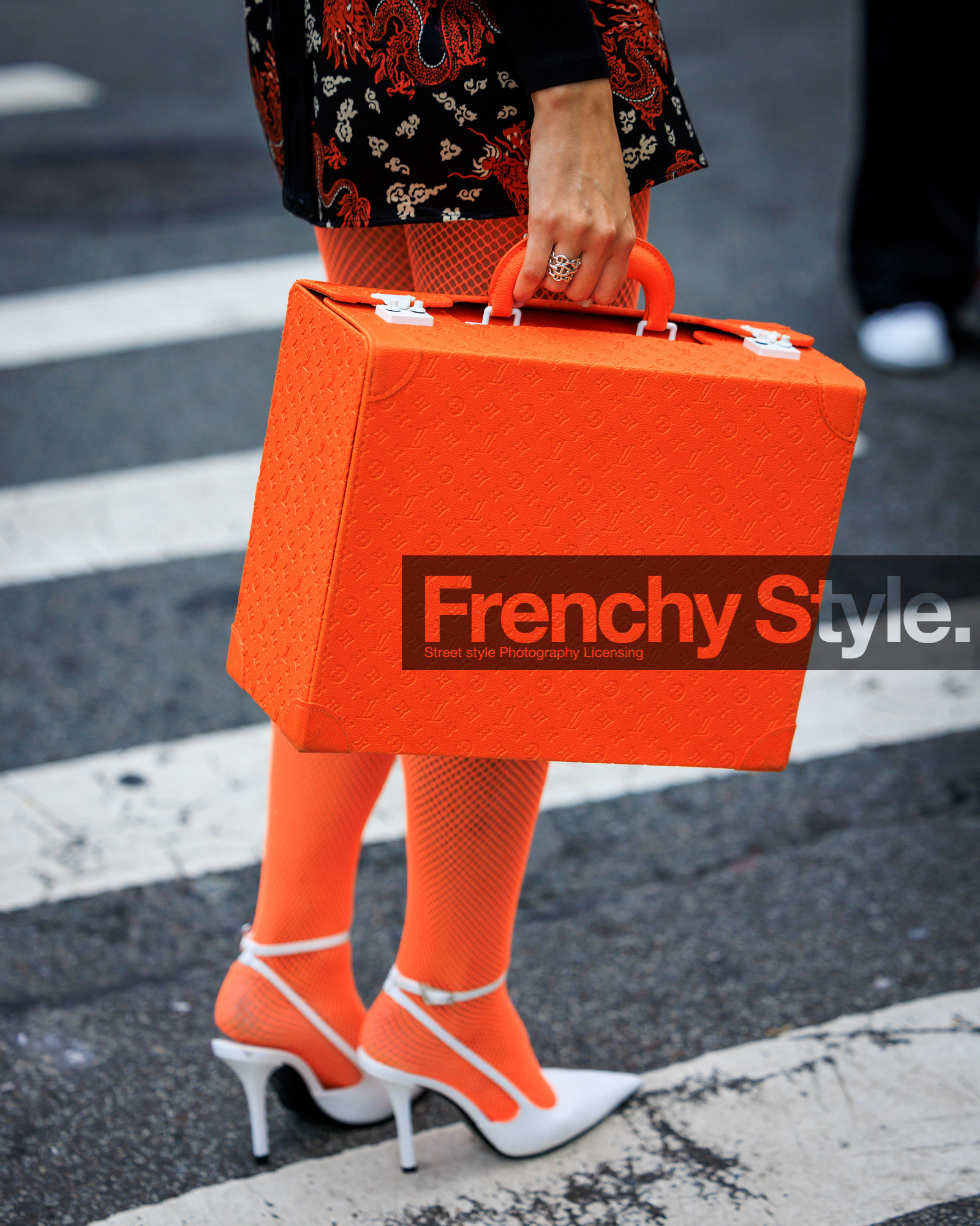 jonathan paciullo, FW, frenchystyle, fashion week, street style, vertical, detail, atmosphere details, NEW YORK, NYFW, SPRING SUMMER 2024, SS 24