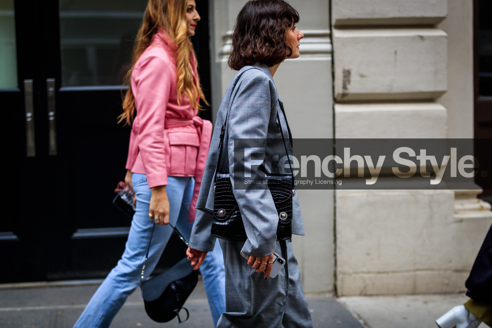 black bag, blue denim, denim pants, graphic jacket, graphic pants, graphic suit, grey jacket, grey pants, grey suit, jeans, leather bag, pink jacket, printed jacket, printed pants, printed suit, trousers, street style, jonathan paciullo, FW, frenchystyle, fashion week, NYFW, NEW YORK, AUTUMN WINTER 2018-2019, AW 18-19, FALL WINTER 2018-2019, FW 18-19, atmosphere details, horizontal, detail