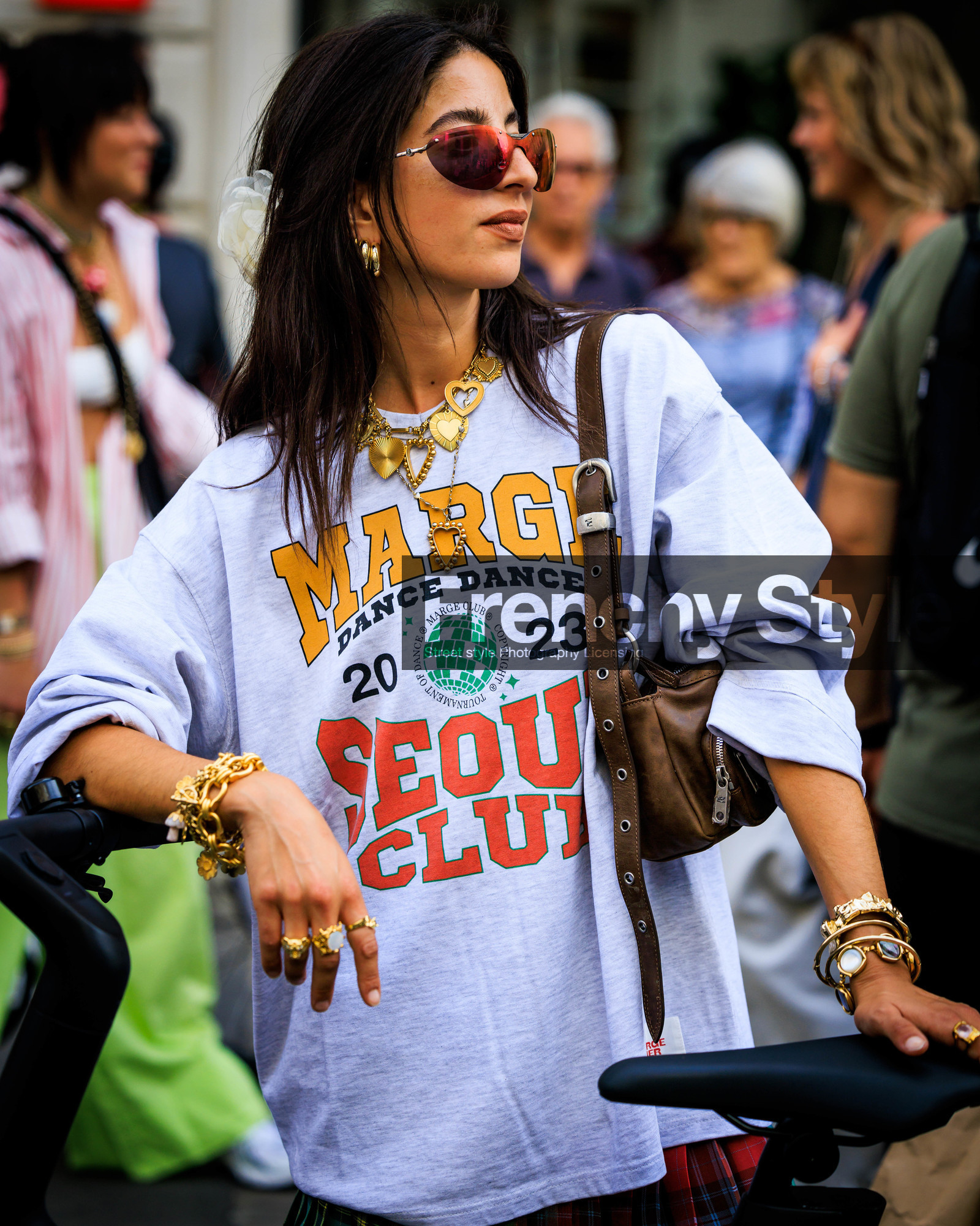 fashion week, frenchystyle, FW, jonathan paciullo, street style, PARIS, PFW, SPRING SUMMER 2024, SS 24, vertical, atmosphere details, detail