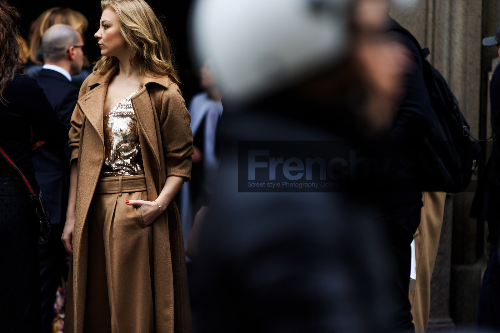 atmosphere details, AUTUMN WINTER 2016-2017, AW 16-17, brown coat, brown pants, camel coat, camel pants, detail, FALL WINTER 2016-2017, fashion week, frenchystyle, FW, FW 16-17, golden top, horizontal, jonathan paciullo, LFW, LONDON, MENSWEAR, natalie dormer, street style, trousers