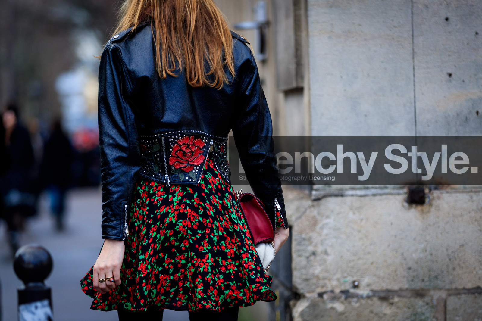 black jacket, black perfecto, black skirt, floral, flowers, graphic jacket, graphic skirt, leather bag, leather jacket, leather perfecto, printed jacket, printed skirt, red bag, street style, jonathan paciullo, FW, frenchystyle, fashion week, PFW, PARIS, AUTUMN WINTER 2018-2019, FALL WINTER 2018-2019, FW 18-19, horizontal, atmosphere details, sofia sanchez barrenechea, sofia sanchez de betak