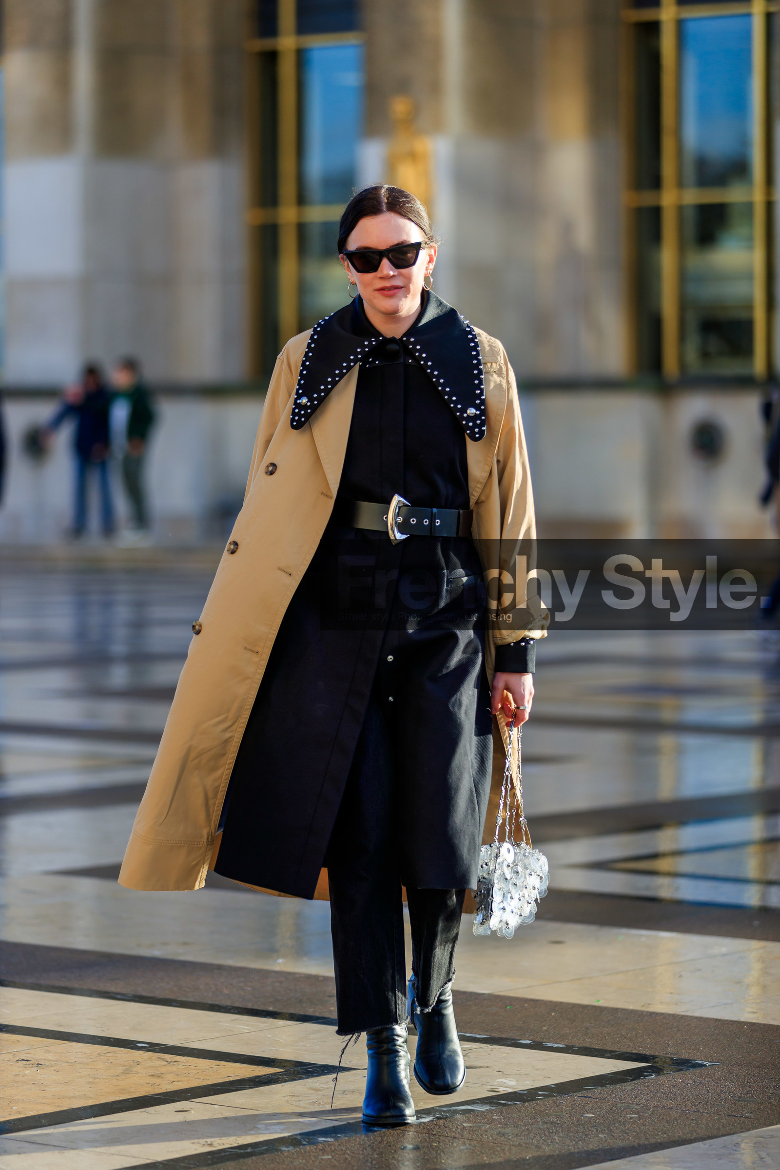 madelynn furlong, beige trench coat, black jacket, denim jacket, denim, black jeans, long jacket, belted jacket, black leather belt, big collar, studs collar, black leather boots, plastic bag, sequins bag, paco rabanne bag, used jeans, butterfly sunglasses, fashion week, frenchystyle, FW, jonathan paciullo, street style, PFW, PARIS, AUTUMN WINTER 2020-2021, FALL WINTER 2020-2021, FW 20-21, vertical, full length