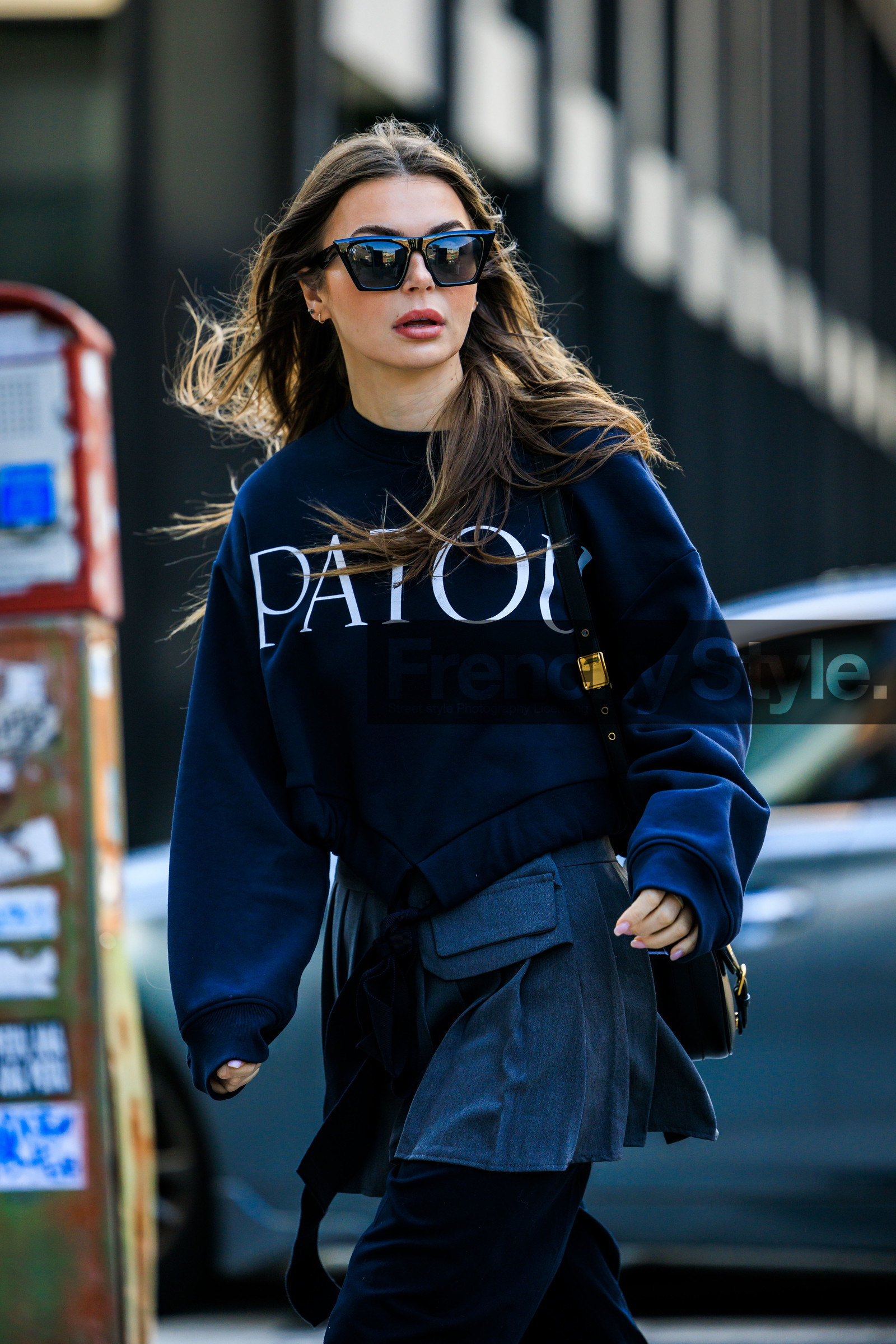 patou black sweatshirt, black cat eye sunglasses, silver pleated skirt, school girl skirt, oversiwed black pants, Allegra shaw, fashion week, frenchystyle, FW, jonathan paciullo, street style, NYFW, NEW YORK, AUTUMN WINTER 2022-2023, FALL WINTER 2022_2023, FW 22-23, vertical, atmosphere details