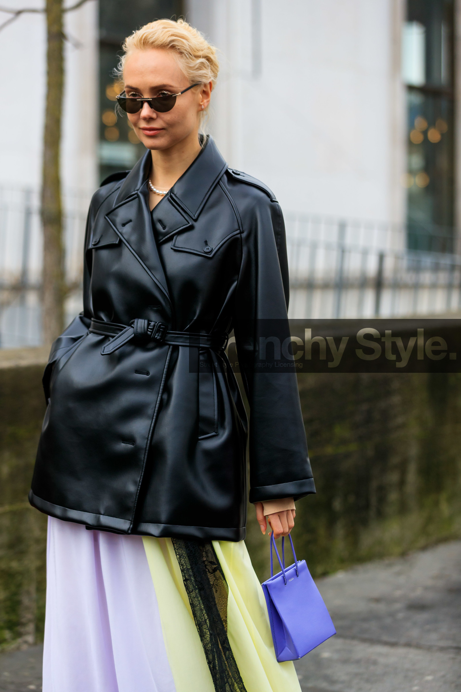 olga karput, black leather belt, black leather jacket, black sunglasses, black skirt, belted jacket, round shape sunglasses, futurist shape sunglasses, small sunglasses, striped skirt, lilac skirt, light yellow skirt, lilac leather bag, medea bag, mini bag, hand bag, lace skirt, fashion week, frenchystyle, FW, jonathan paciullo, street style, PFW, PARIS, AUTUMN WINTER 2020-2021, FALL WINTER 2020-2021, FW 20-21, vertical, atmosphere details, detail