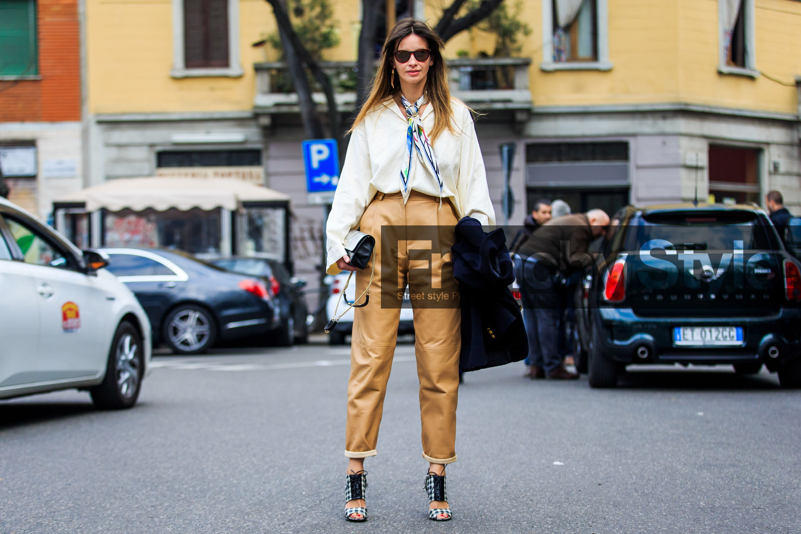 atmosphere details, AUTUMN WINTER 2016-2017, AW 16-17, beige pants, camel pants, Clara Racz, FALL WINTER 2016-2017, fashion week, frenchystyle, full length, FW, FW 16-17, gingham, graphic shoes, high heels, horizontal, jonathan paciullo, leather pants, LFW, LONDON, MENSWEAR, plaid, printed shoes, street style, sunglasses, tied up scarf, trousers, white blouse