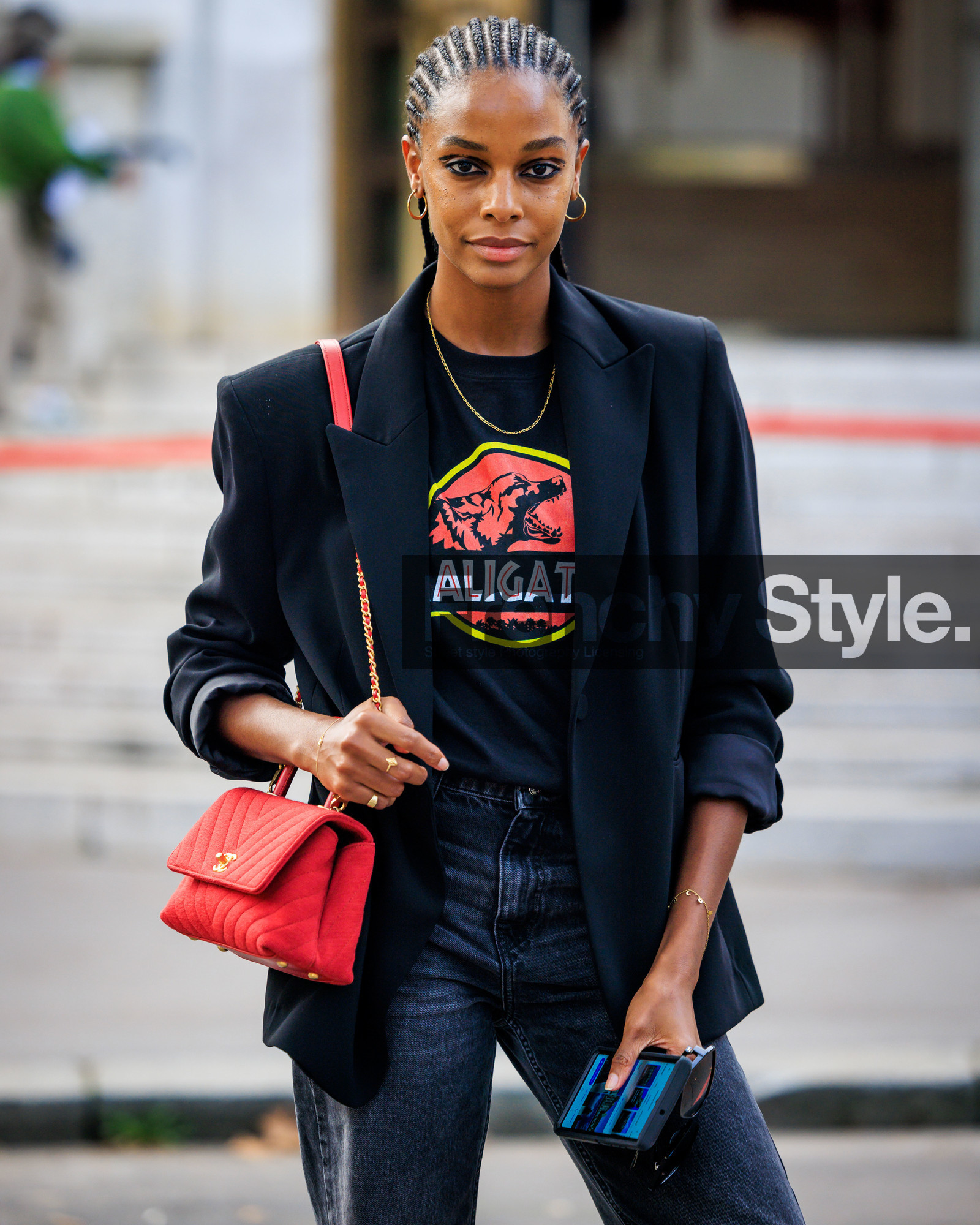 fashion week, frenchystyle, FW, jonathan paciullo, street style, PFW, PARIS, SPRING SUMMER 2024, SS 24, vertical, atmosphere details, detail