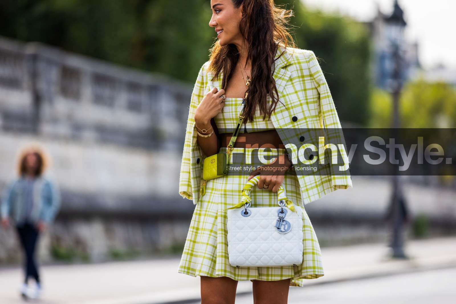 babies, bag, black babies, blazer, bra, checked print, checked skirt, color, crop top, dior bag, dior look, dior sandals, green bag, green blazer, green bra, green scarf, green skirt, mini skirt, pleated skirt, print, printed crop top, printed skirt, scarf, skirt, Tamara Kalinic, vinyl sandals, white bag, white crop top, white skirt, street style, jonathan paciullo, FW, frenchystyle, fashion week, PFW, PARIS, SPRING SUMMER 2022, SS 22, horizontal, atmosphere details