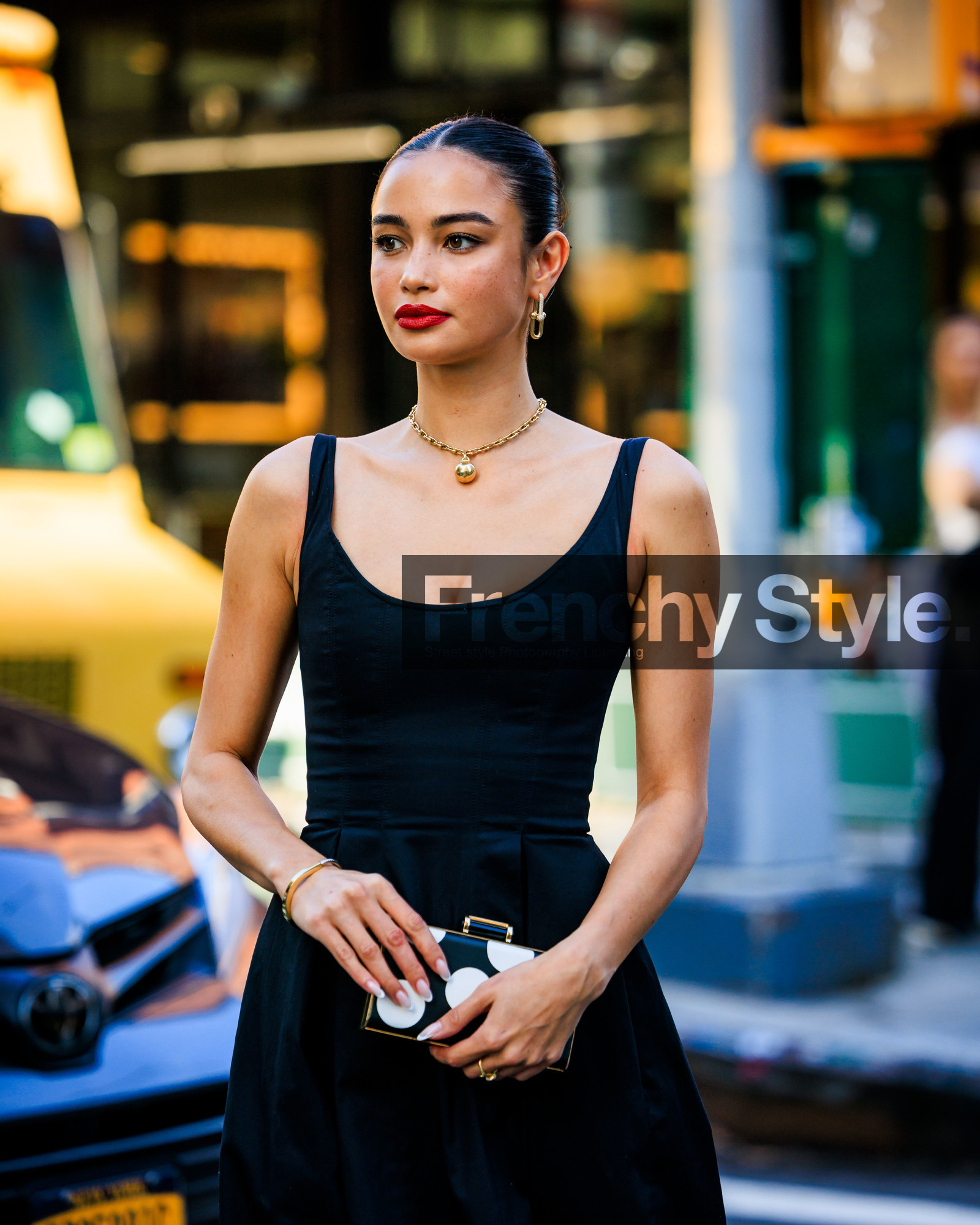 jonathan paciullo, FW, frenchystyle, fashion week, street style, vertical, detail, atmosphere details, NEW YORK, NYFW, SPRING SUMMER 2024, SS 24