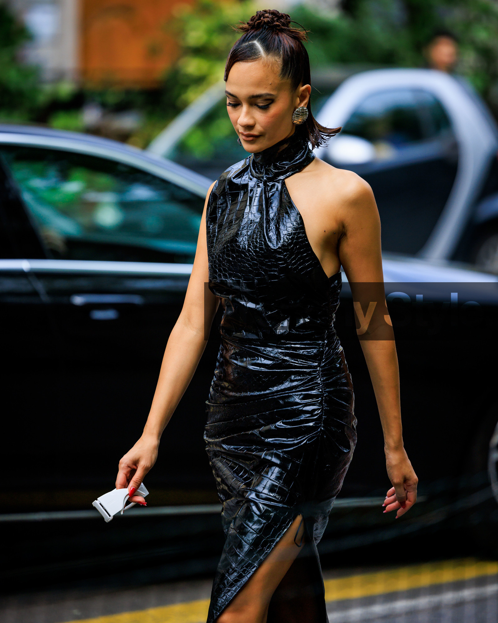 fashion week, frenchystyle, FW, jonathan paciullo, street style, MFW, MILAN, SPRING SUMMER 2024, SS 24, vertical, atmosphere details, detail