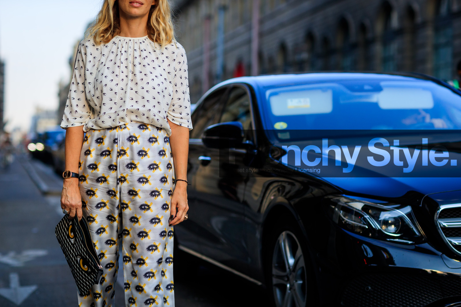 checked bag, graphic bag, graphic pants, graphic shirt, leather bag, miu miu, pierre hardy, printed bag, printed pants, printed shirt, trousers, white pants, white shirt, fashion week, frenchystyle, FW, jonathan paciullo, street style, PFW, PARIS, atmosphere details, horizontal, detail, AUTUMN WINTER 2018-2019, FALL WINTER 2018-2019, FW 18-19, alexandra golovanoff