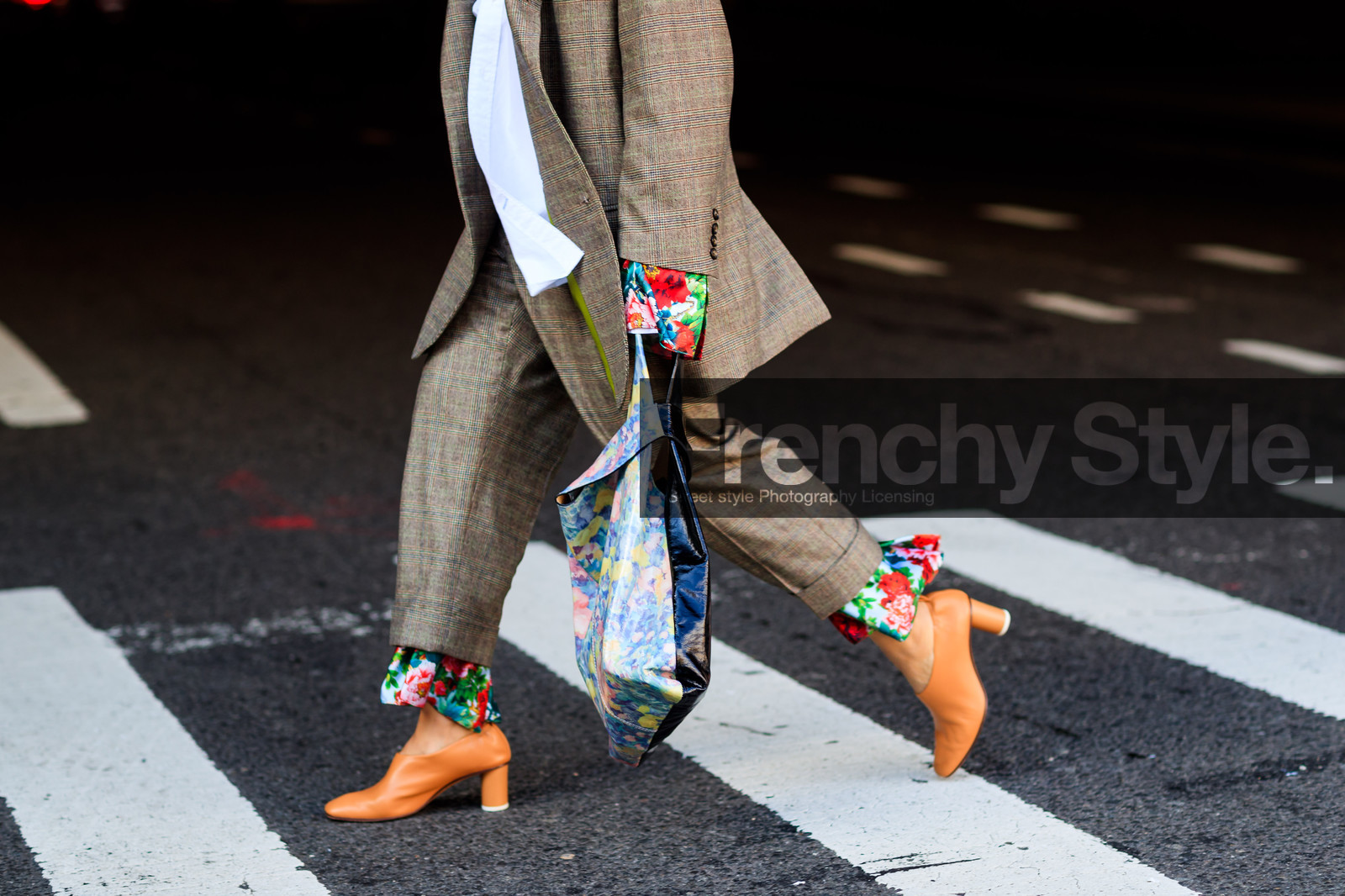 atmosphere details, beige shoes, blazer, blue bag, brown jacket, brown pants, checked jacket, checked pants, detail, fashion week, floral, flower, frenchystyle, FW, high heels, horizontal, jonathan paciullo, leather bag, leather shoes, NEW YORK, NYFW, oversize, printed bag, rachael wang, SPRING SUMMER 2018, SS 18, street style, trousers, white shirt