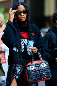 atmosphere details, black skirt, black sweater, braids, detail, fashion week, frenchystyle, FW, jan-michael quammie, jonathan paciullo, leather bag, leather skirt, NEW YORK, NYFW, oversize, printed sweater, red bag, SPRING SUMMER 2018, SS 18, street style, sunglasses, vertical, vinyl