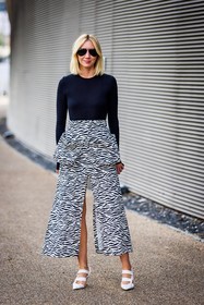 Lisa Aiken, flared pants, animal print, pumps, slingback, heels, sunglasses, zebra, top, black, fashion week, frenchystyle, FW, jonathan paciullo, street style, SPRING SUMMER 2022, SS 22, LFW, LONDON, vertical, full length