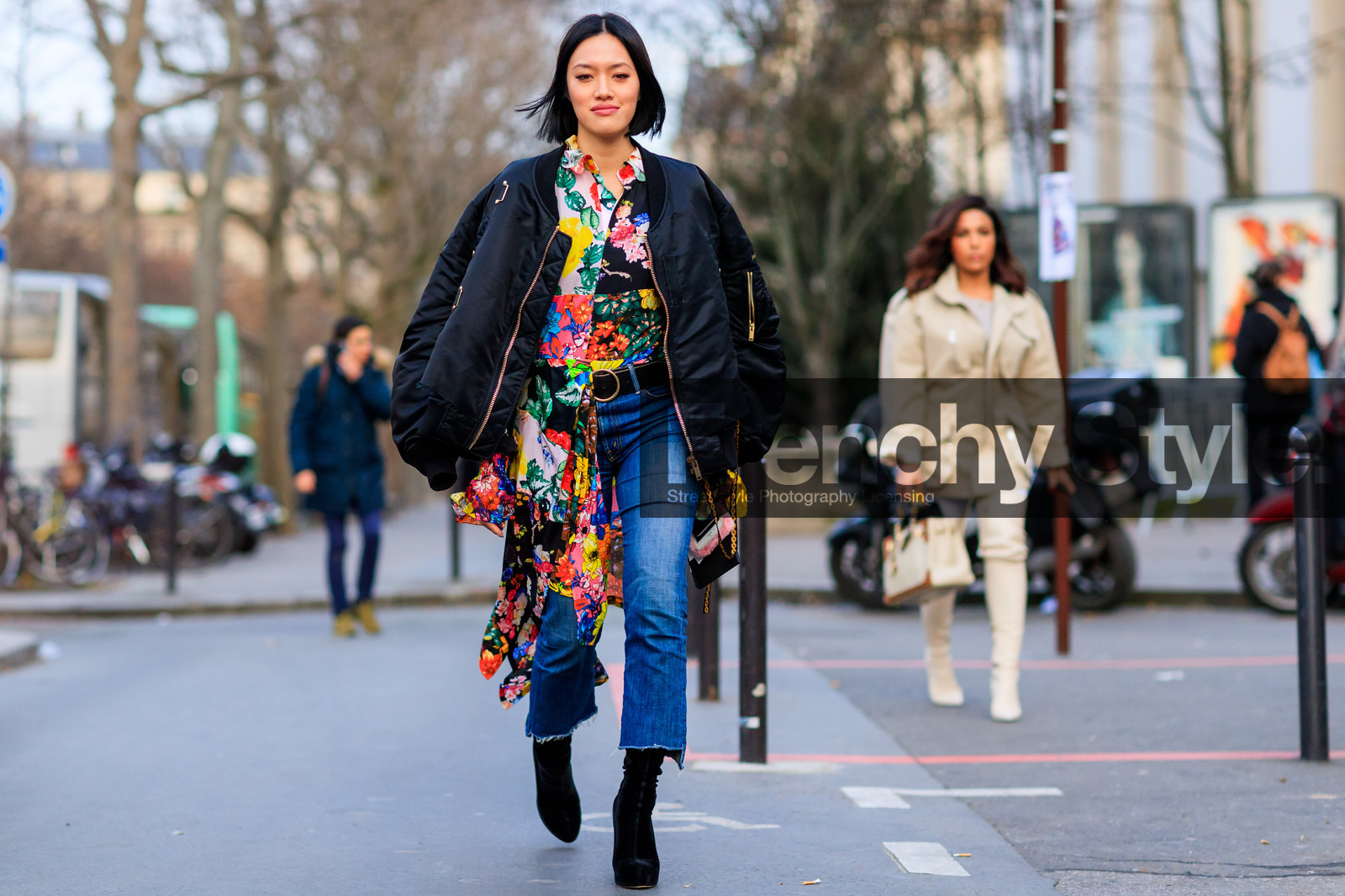 atmosphere details, AUTUMN WINTER 2017-2018, AW 17-18, black boots, black jacket, black shoes, blue denim, bomber jacket, denim pants, FALL WINTER 2017-2018, fashion week, floral, flowers, frenchystyle, full length, FW, FW 17-18, high heels, horizontal, jeans, jonathan paciullo, leather shoes, multicolor shirt, PARIS, PFW, printed shirt, street style, Tiffany Hsu, trousers
