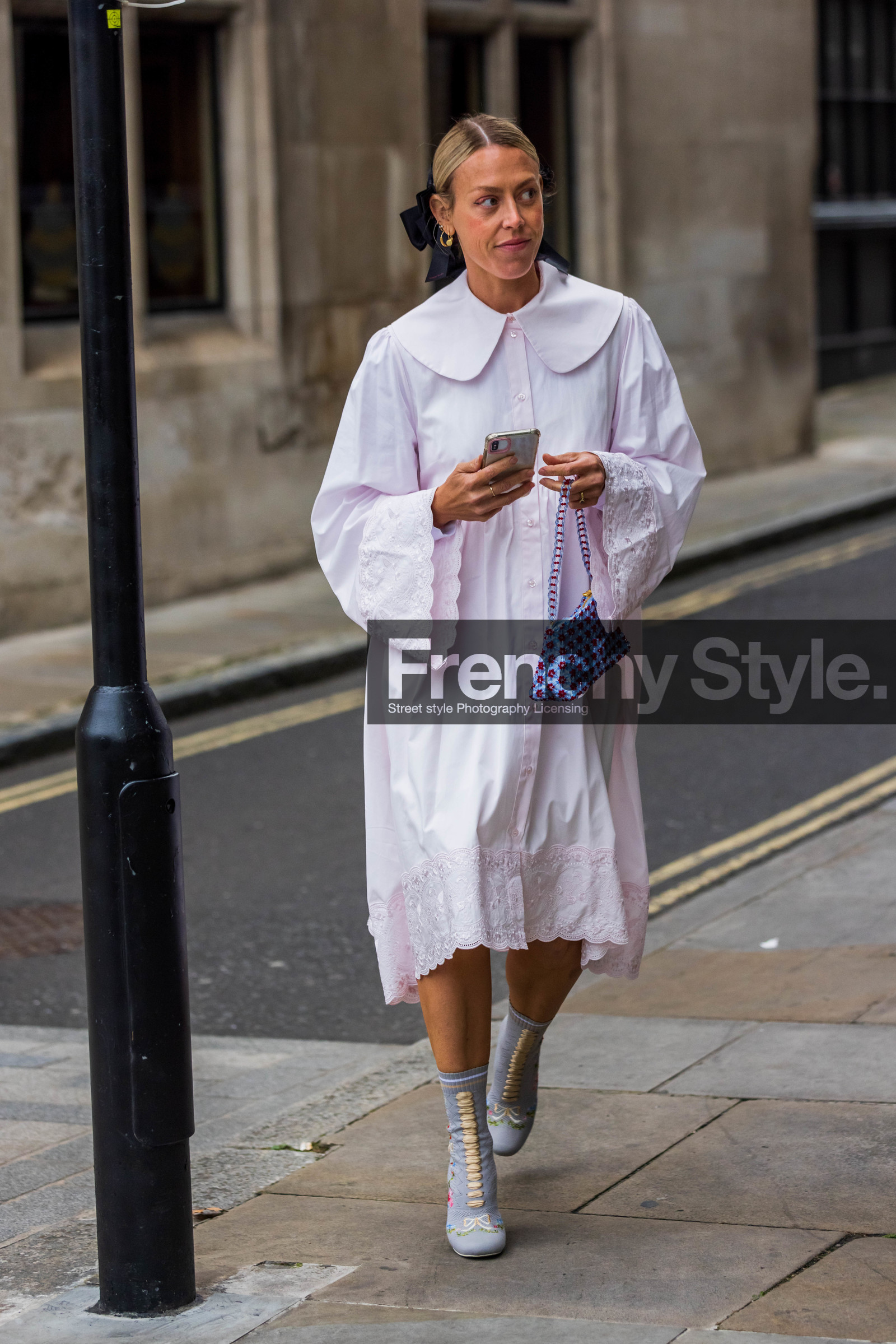 flared dress, midi dress, dress, mini bag, small bag, rose pale, simone rocha, fashion week, frenchystyle, FW, jonathan paciullo, street style, SS 22, SPRING SUMMER 2022, LFW, LONDON, vertical, full length