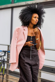 Julia Sarr Jamois, blazer, pale pink, pink, jumpsuit, brown, fashion week, frenchystyle, FW, jonathan paciullo, street style, SPRING SUMMER 2022, SS 22, LFW, LONDON, vertical, atmosphere details, detail