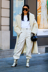 animal print, beige boots, black bag, denim pants, Fur coat, high heels, jeans, leather bag, leather shoes, snake print, sunglasses, trousers, white coat, white denim, white fur, white t shirt, yuwei zhangzou, PARIS, PFW, street style, jonathan paciullo, FW, frenchystyle, fashion week, AUTUMN WINTER 2019-2020, AW 19-20, FALL WINTER 2019-2020, FW 19-20, vertical, full length
