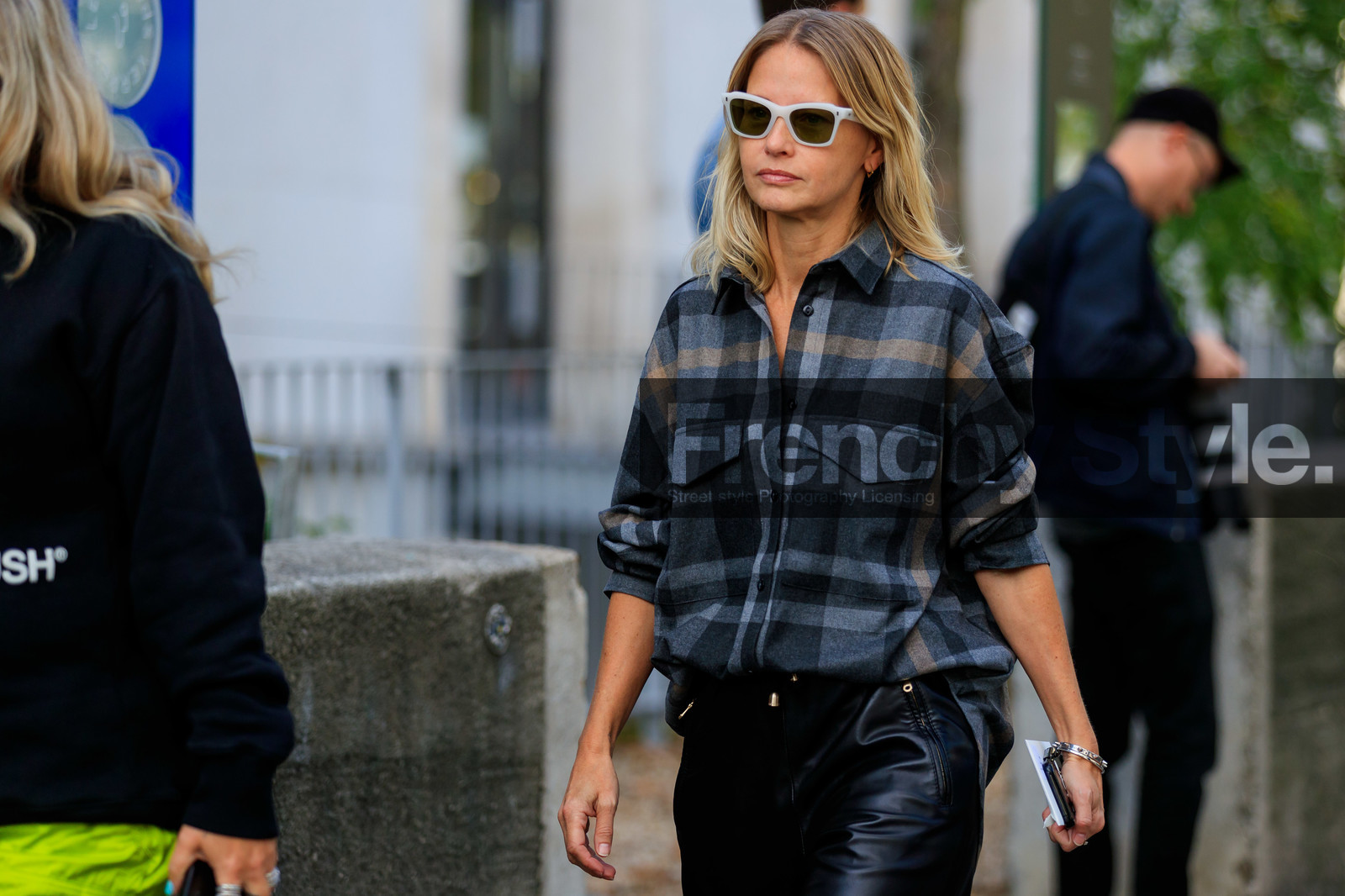 holli rogers, holly rodgers, white sunglasses, dark grey shirt, checked shirt, black leather pants, fashion week, frenchystyle, FW, jonathan paciullo, street style, SPRING SUMMER 2020, SS 20, PFW, PARIS, horizontal, detail