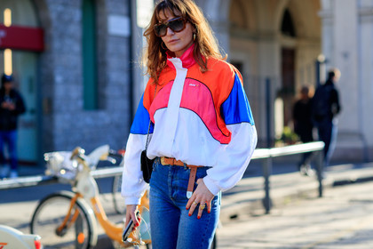 atmosphere details, AUTUMN WINTER 2017-2018, AW 17-18, blue denim, denim pants, detail, ece sukan, FALL WINTER 2017-2018, fashion week, frenchystyle, FW, FW 17-18, graphic jacket, horizontal, jeans, jonathan paciullo, MFW, MILAN, pink, printed jacket, rain jacket, red, street style, sunglasses, trousers, white