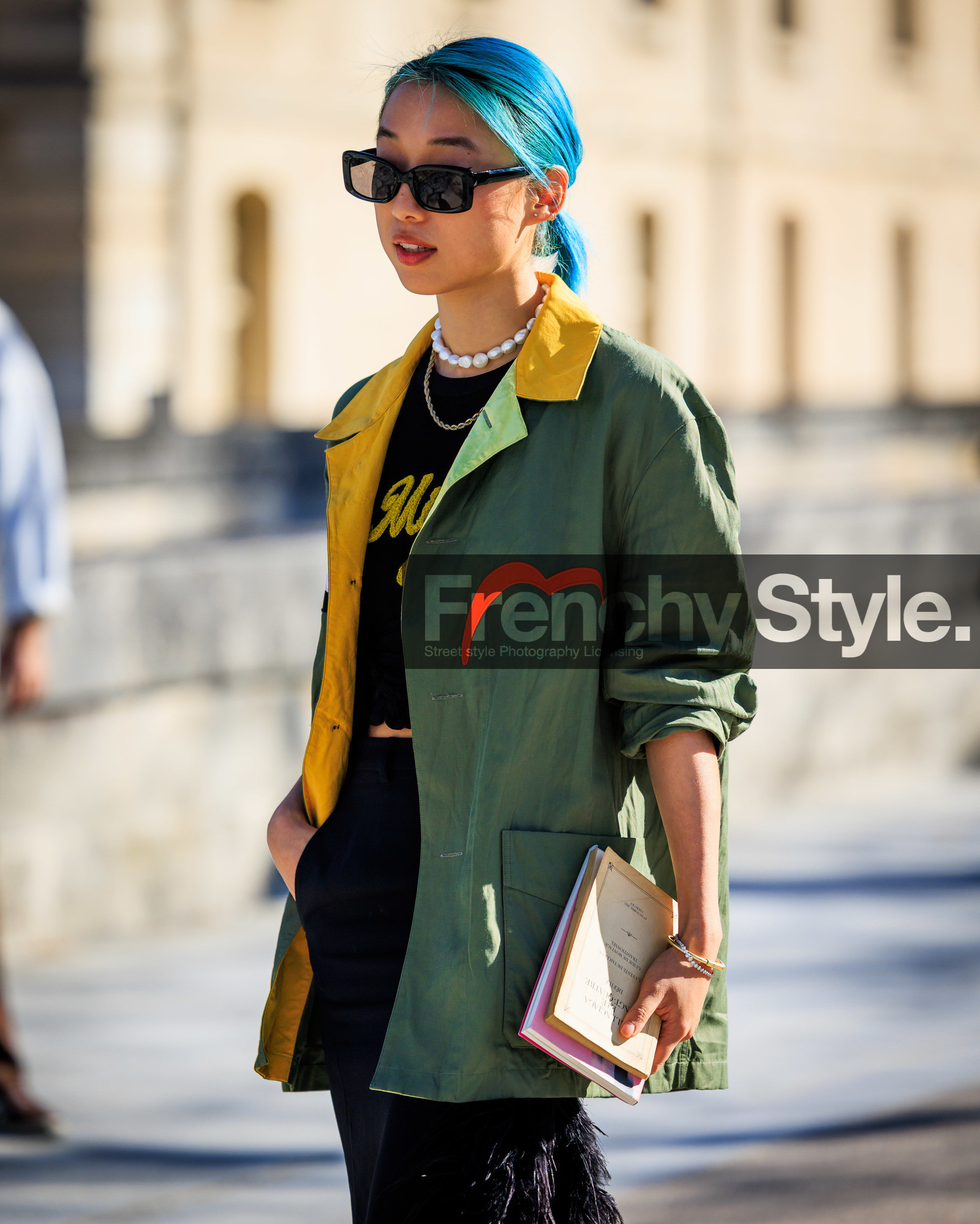 PARIS, PFW, fashion week, frenchystyle, FW, jonathan paciullo, street style, SPRING SUMMER 2024, SS 24, vertical, atmosphere details, detail