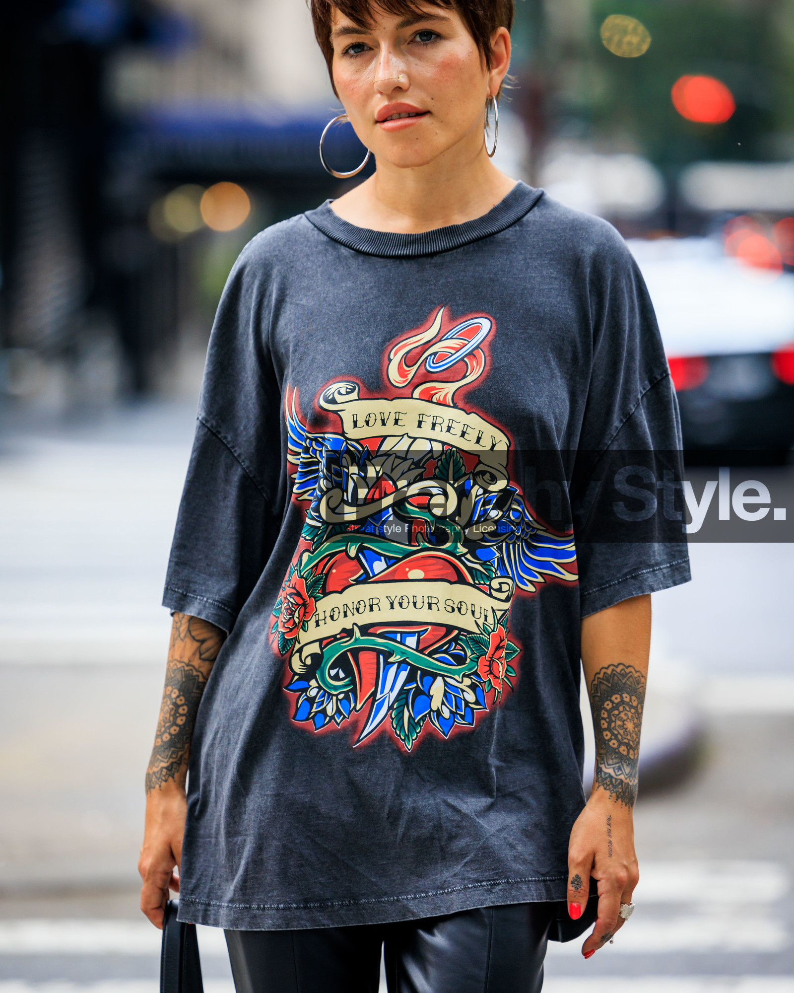jonathan paciullo, FW, frenchystyle, fashion week, street style, vertical, detail, atmosphere details, NYFW, NEW YORK, SPRING SUMMER 2024, SS 24