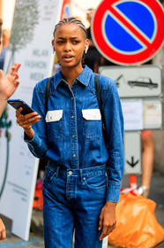 blue denim, braids, calvin klein, denim pants, denim shirt, headphones, jeans, model, trousers, fashion week, frenchystyle, FW, jonathan paciullo, street style, MFW, MILAN, SPRING SUMMER 2019, SS 19, vertical, atmosphere details, detail